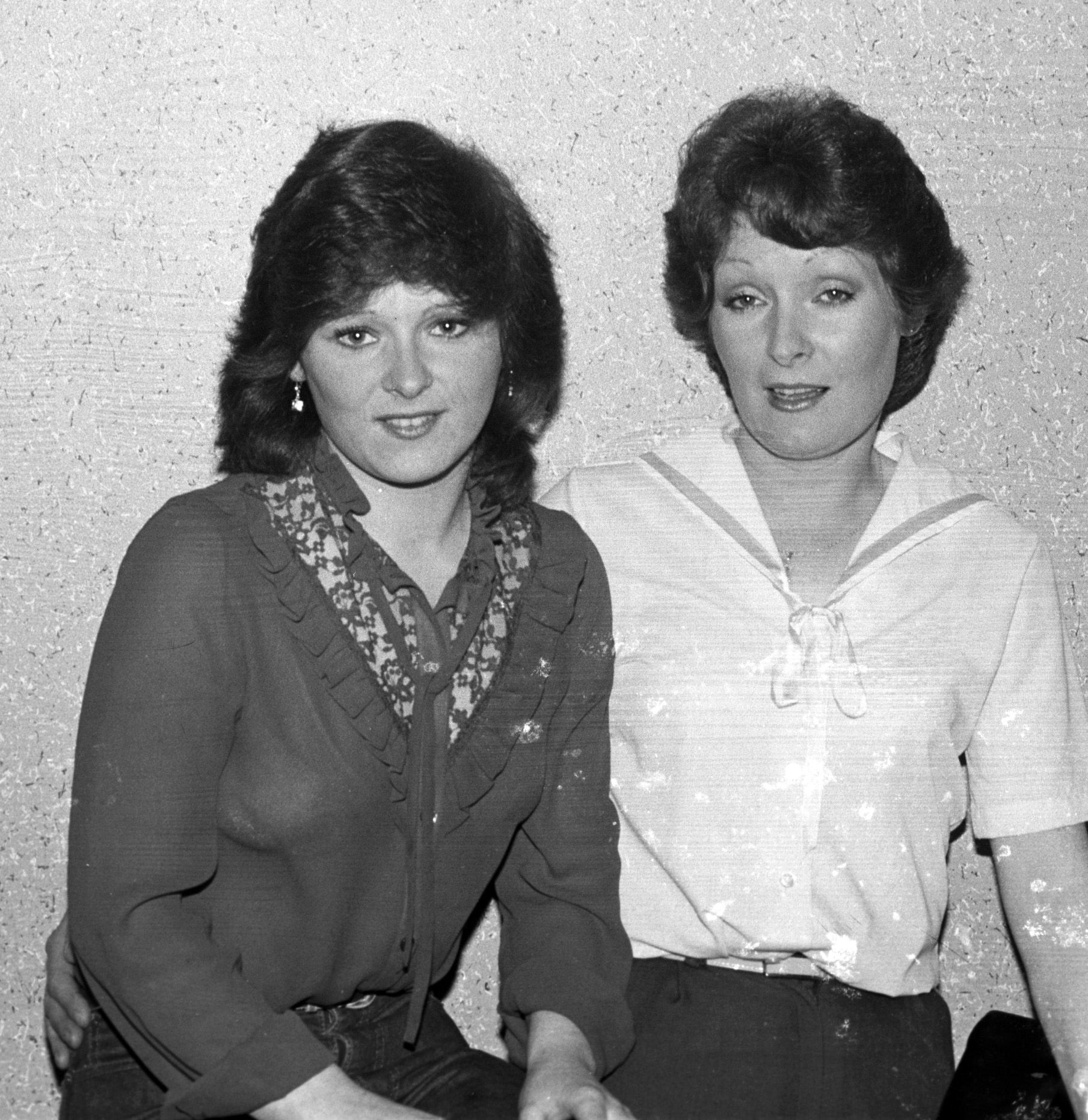 Sisters Pauline McCrudden and Kathleen McLaughlin at the Republican Welfare Function in the Iveagh Community Centre
