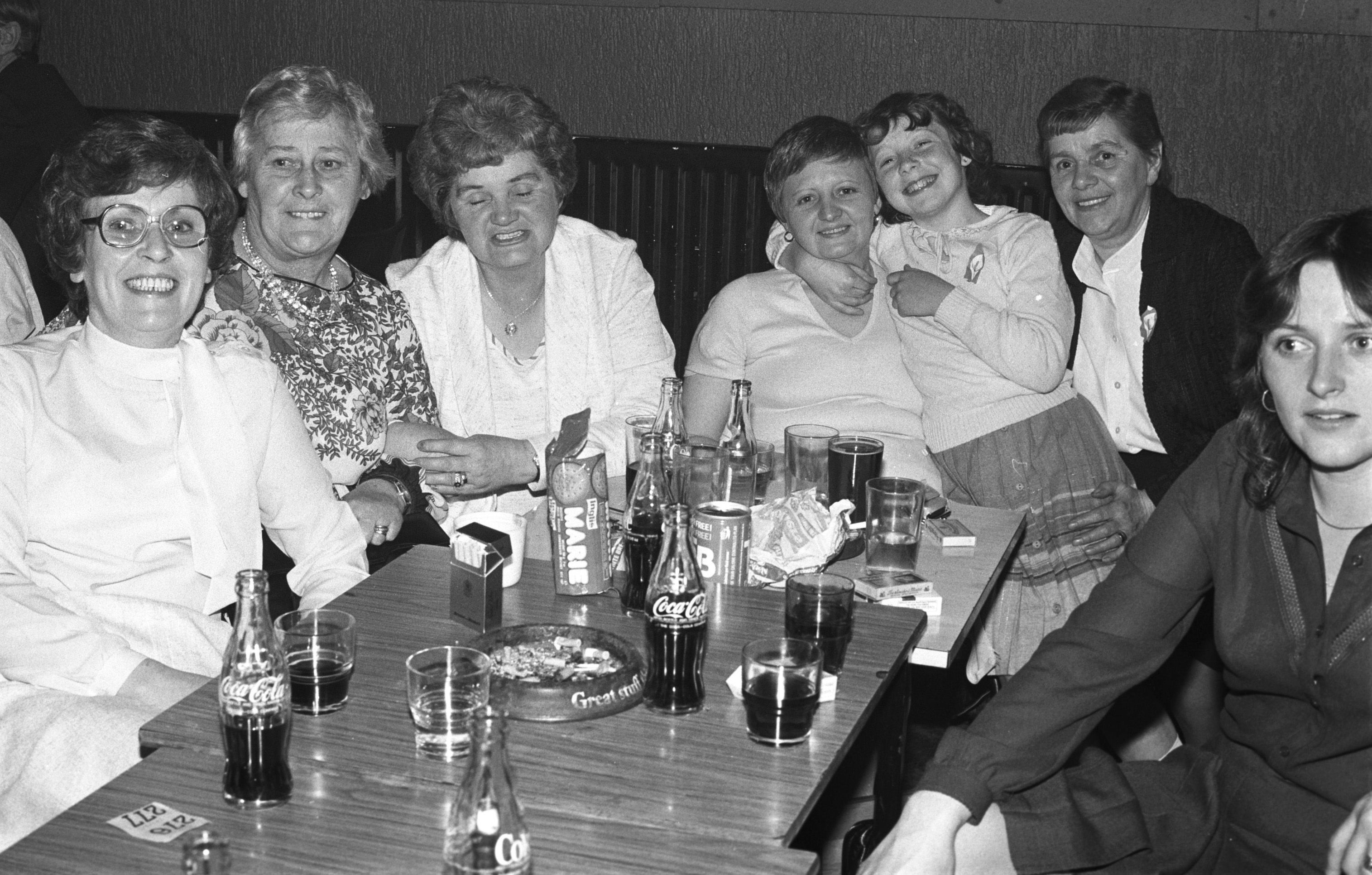 Jean Black, Annie Adams, Bernie Tohill, Ann and Maura Ward and Hester McCarthy at the National Graves Association Ceilí in the Green Briar
