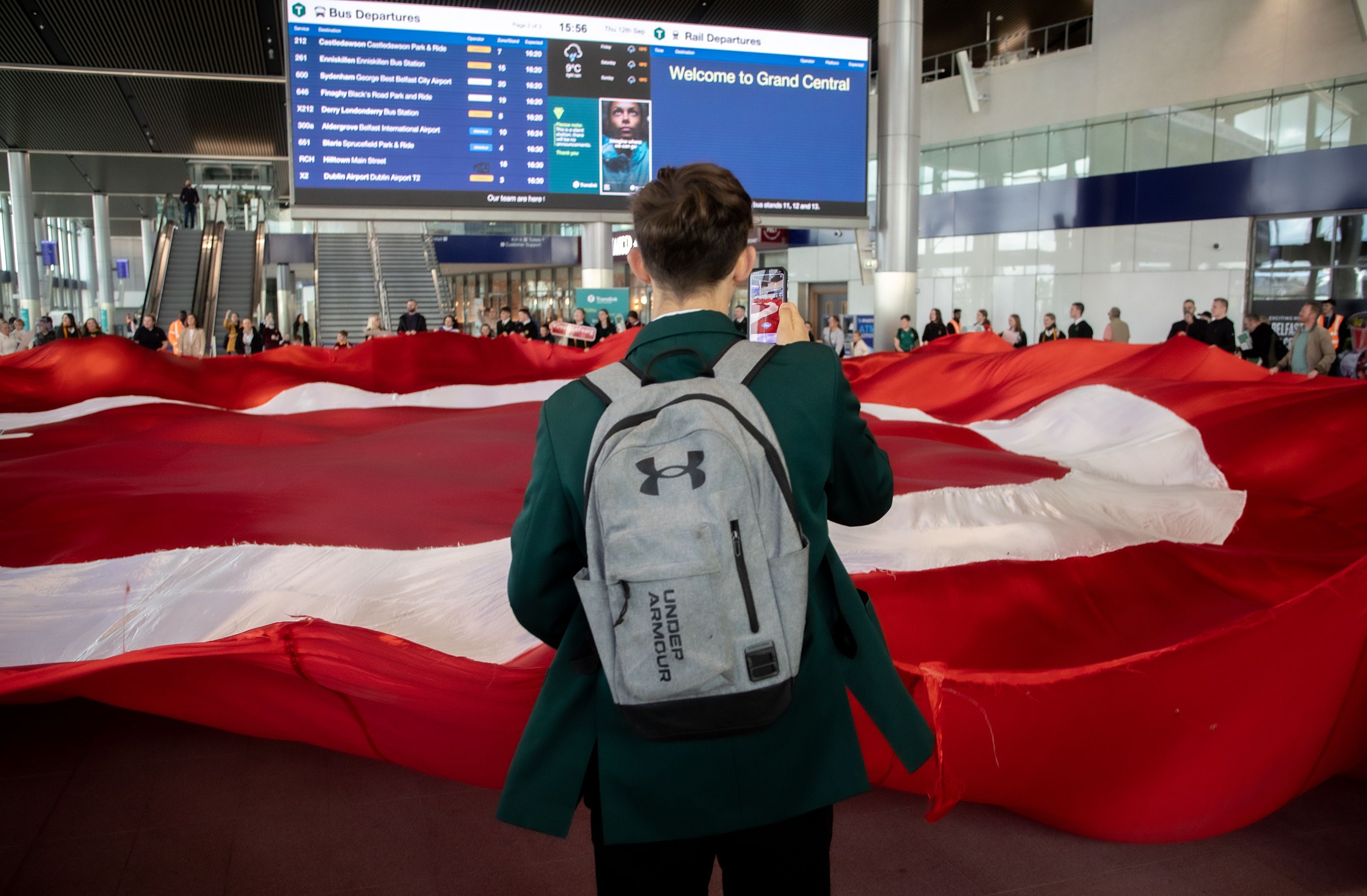 An Dream Dearg took over the concourse in the new Grand Central Station