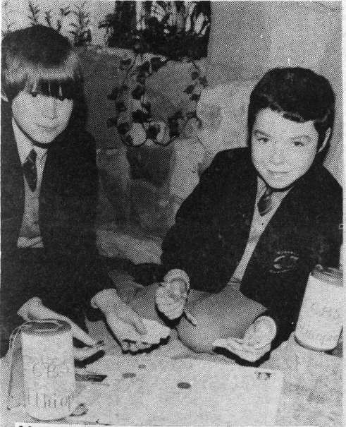 Nancy Murray, secretary of the Co Antrim Camogie Board, receives leather inlaid plaques from Angela Dobbin and Sharon Bradley of Anpro Limited. The plaques were presented at the Annual Camogie Dinner to George O’Hara and Tommy and Hugh Magee for their work. Also pictured is Employment Executive Jackie D’Arcy.
