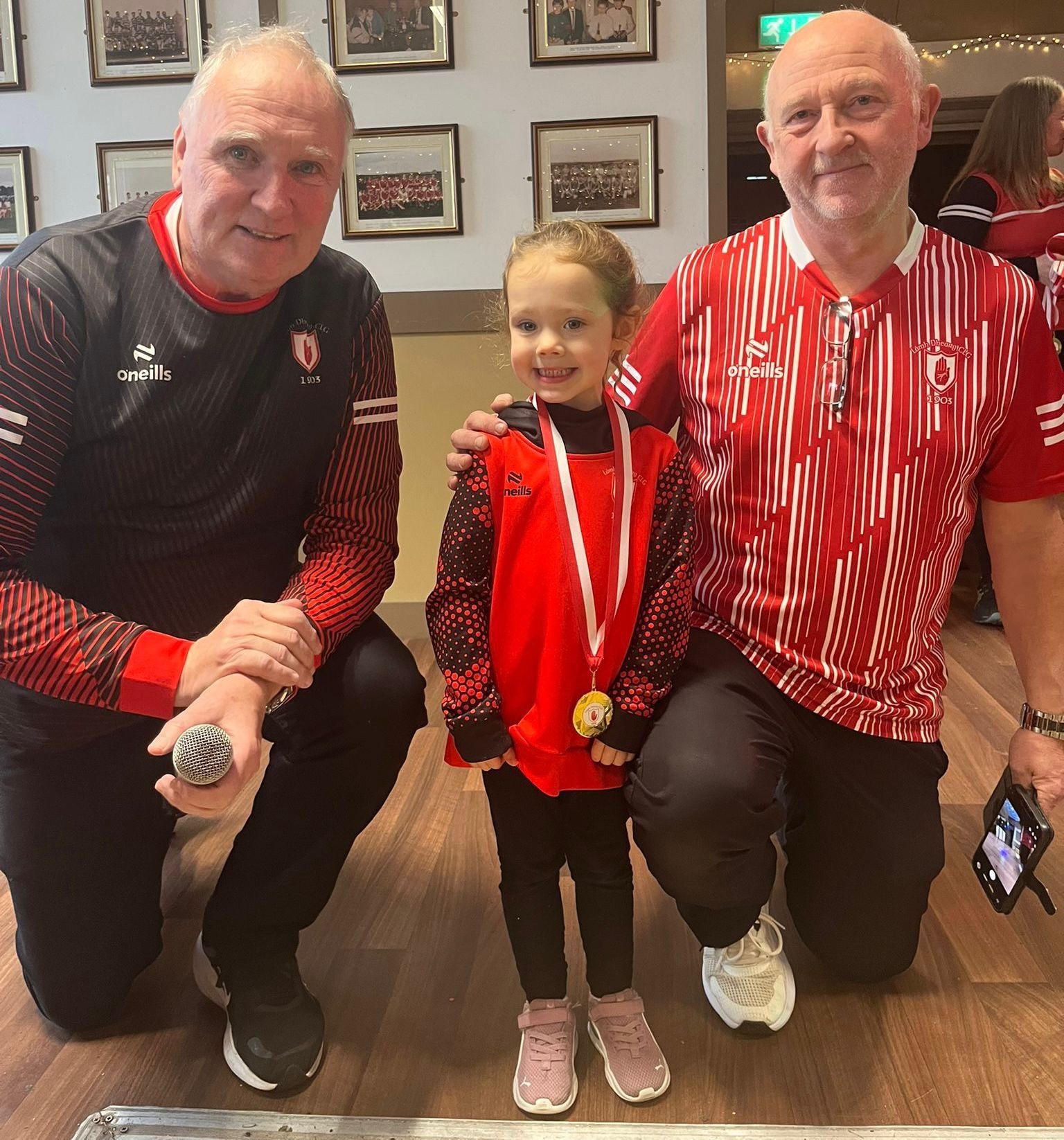 Paul Buchanan presented the children with medals of honour 