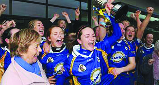 Jane Adams lifts the All-Ireland trophy in 2008