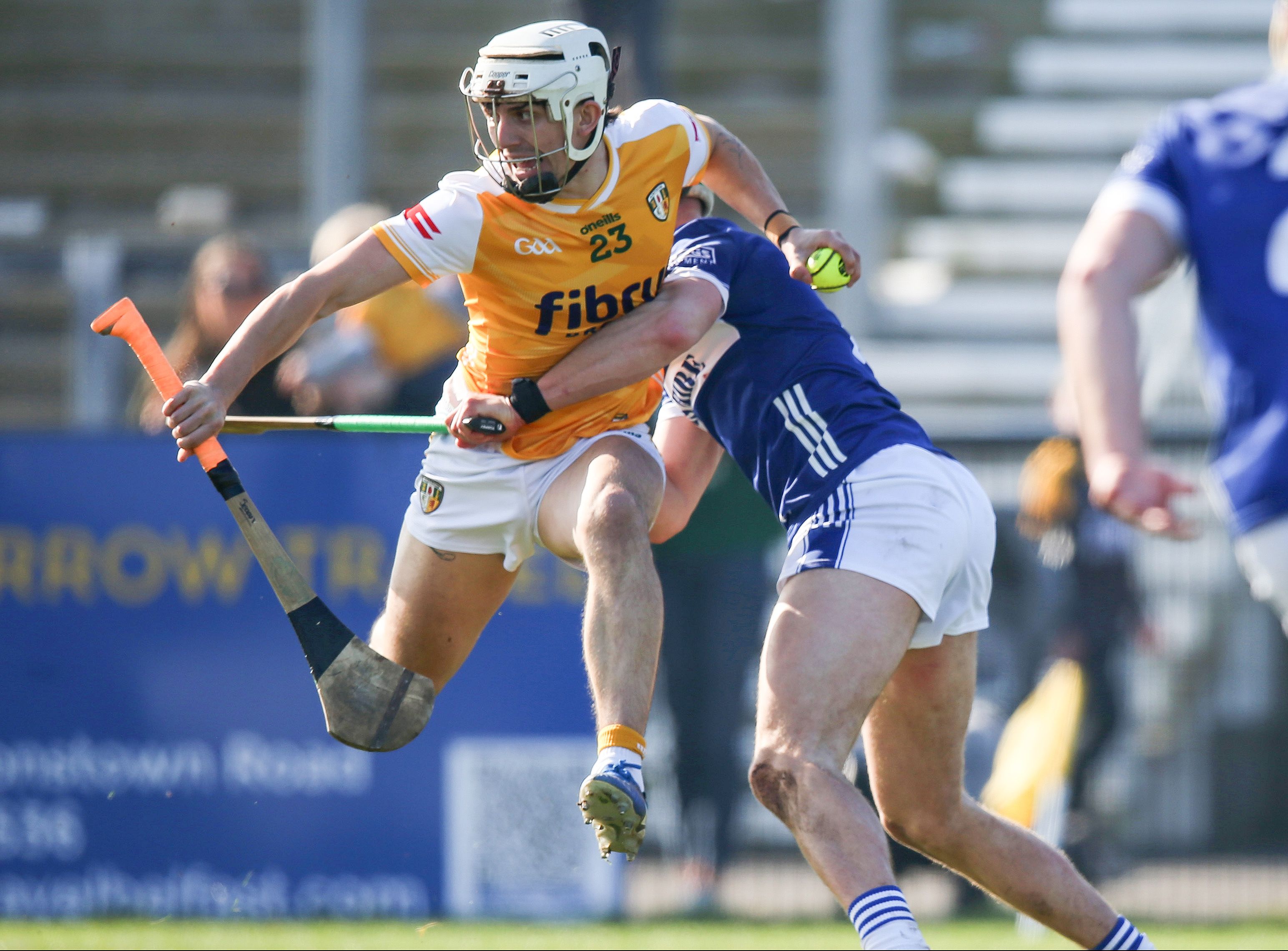 Seaan Elliott tries top break a challenge 