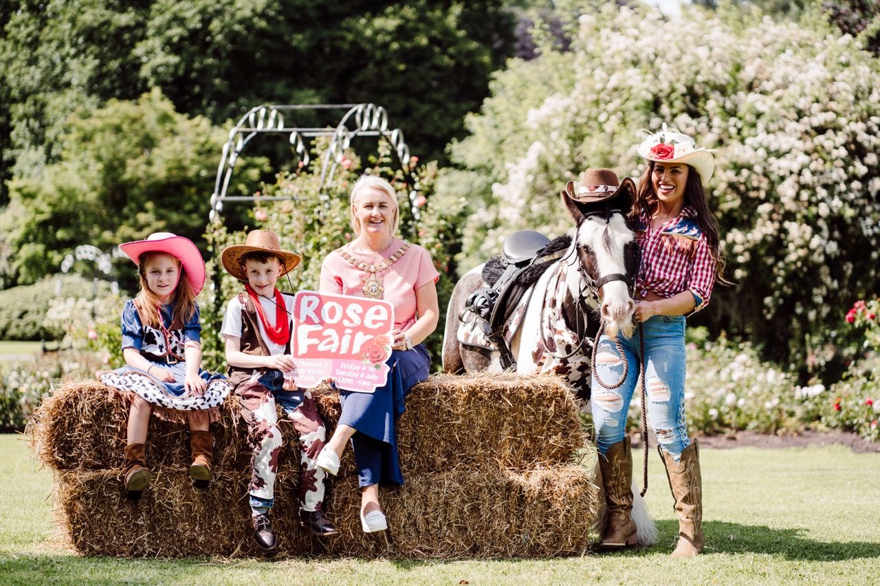 Eadoin Finnegan, Odhran Finnegan, Belfast Lord Mayor Councillor Tracy Kelly and Sarah McIlmoyle.