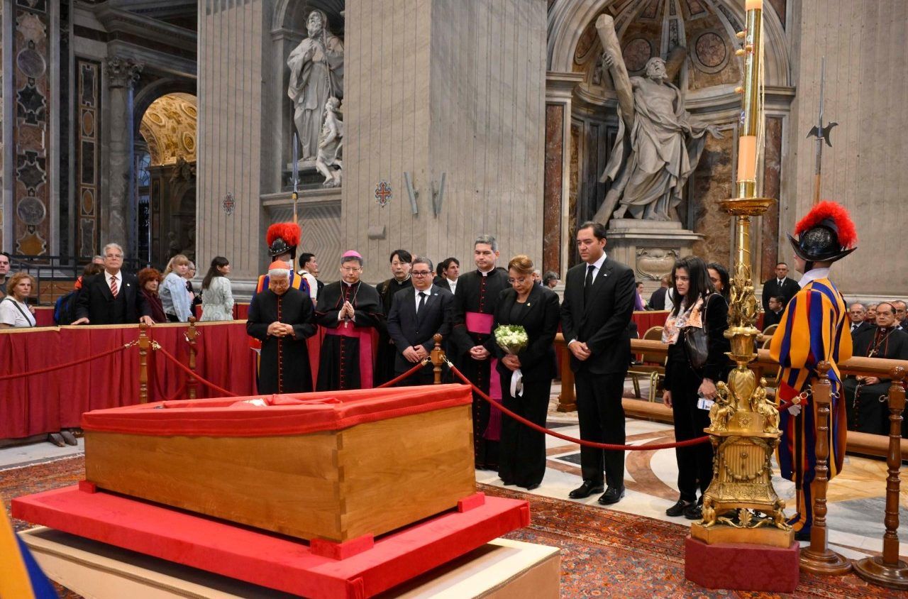 CLASSY: A loyalist band played No Pope of Rome on the day Pope Francis died