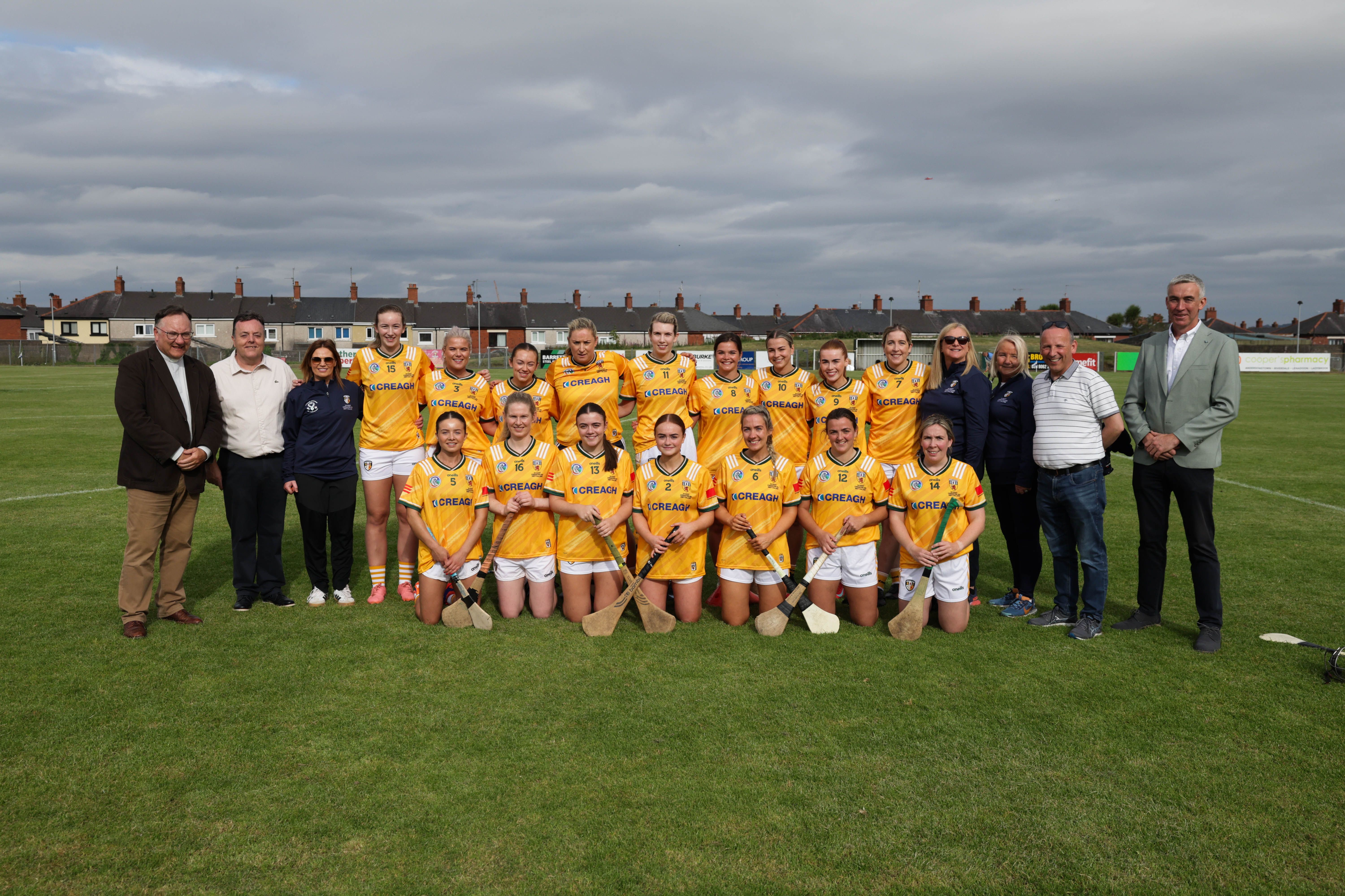 Moderator, Rt Rev Dr Trevor Gribben, Collie Donnelly (Antrim GAA/St John’s GAC), Rev David Moore, and the Chair of County Antrim GAA, Seamus McMullan, with the Co Antrim ladies team