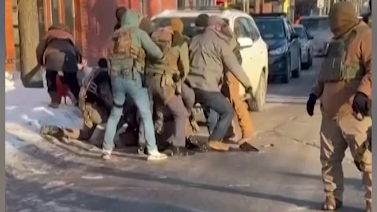 PACK MENTALITY: Ice agents swarm Alex Pretti before shooting him dead