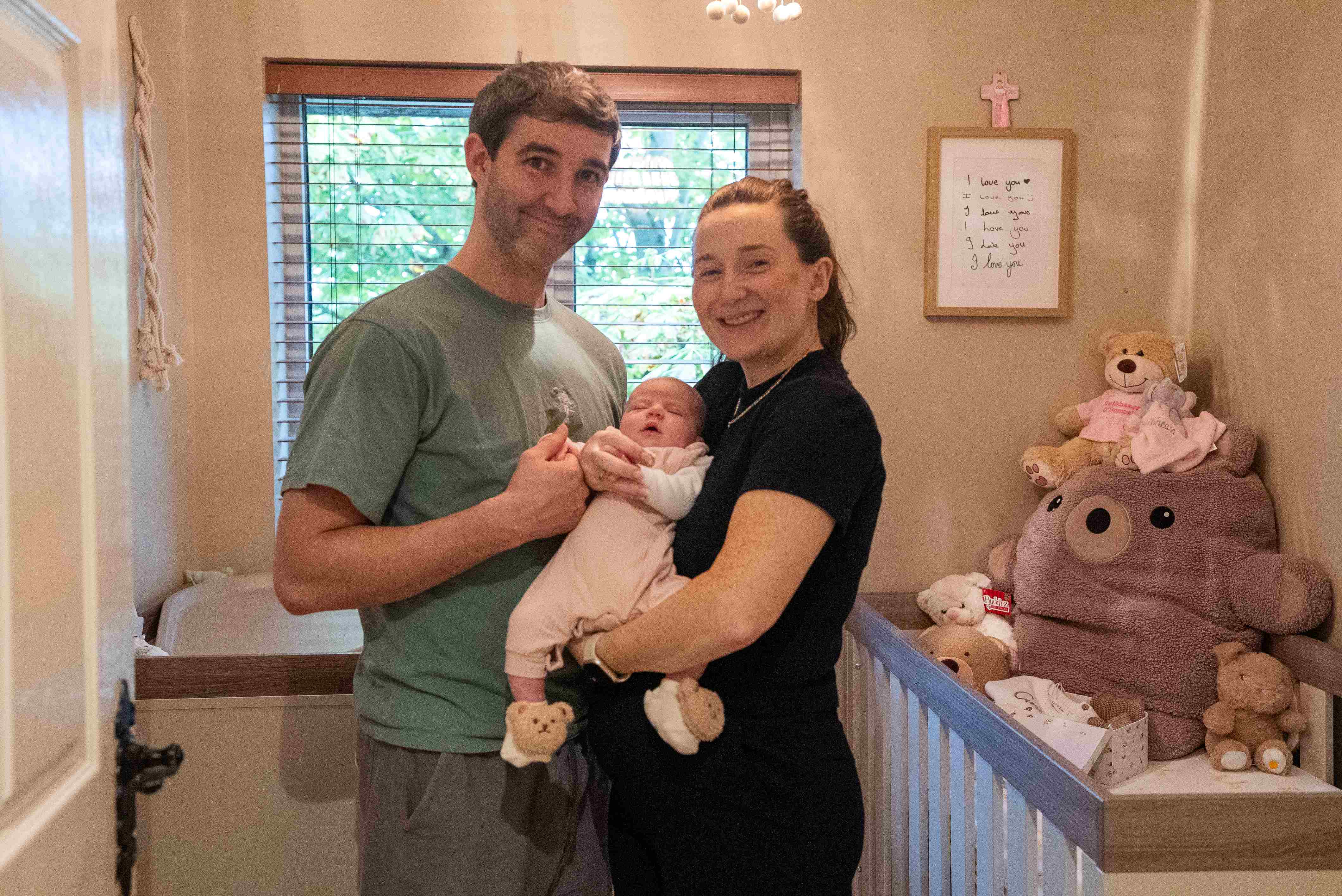 Declan agus Rosie lena leanbh úr
