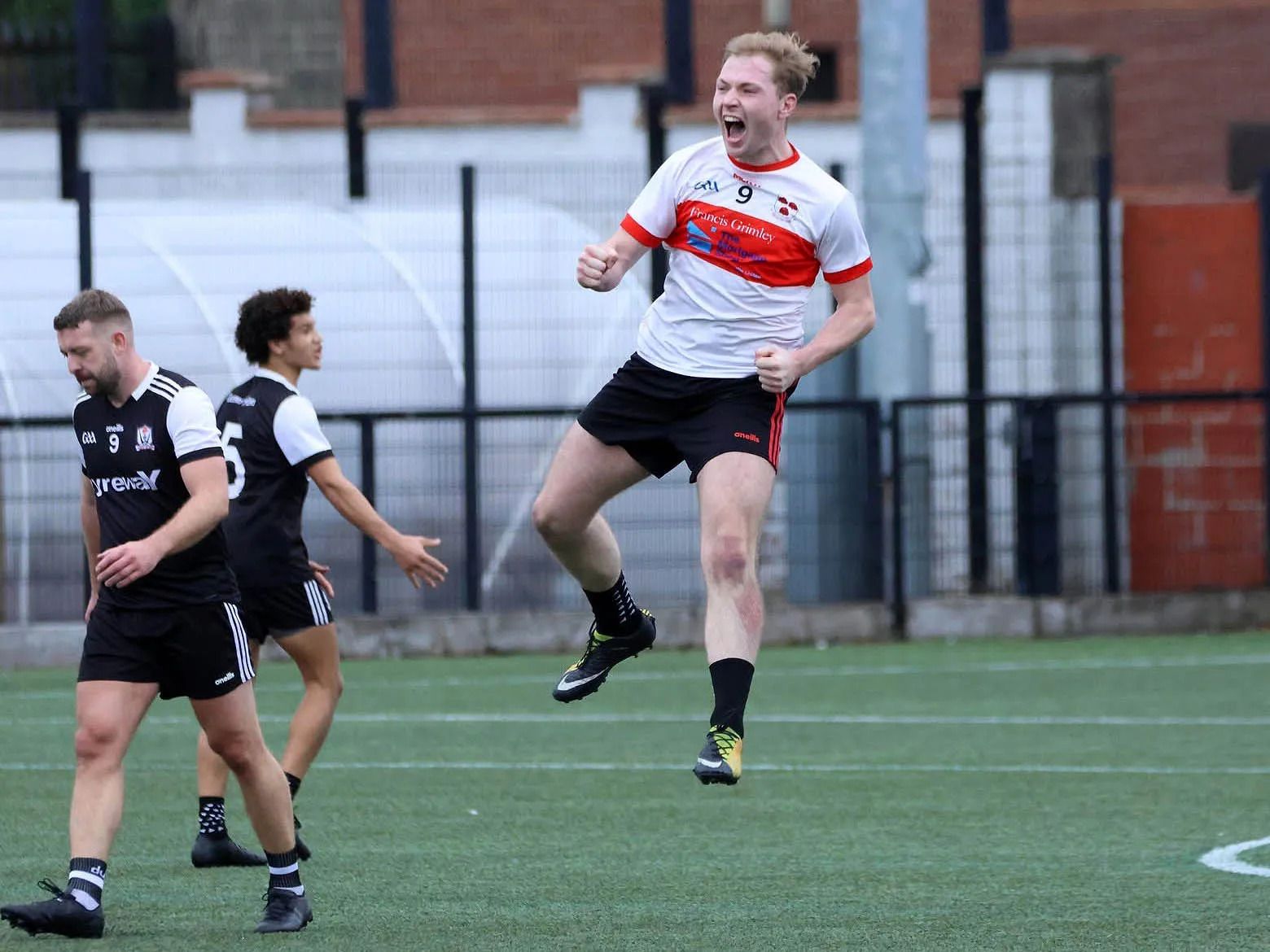 Eoin Dixon celebrates Éire Óg's victory