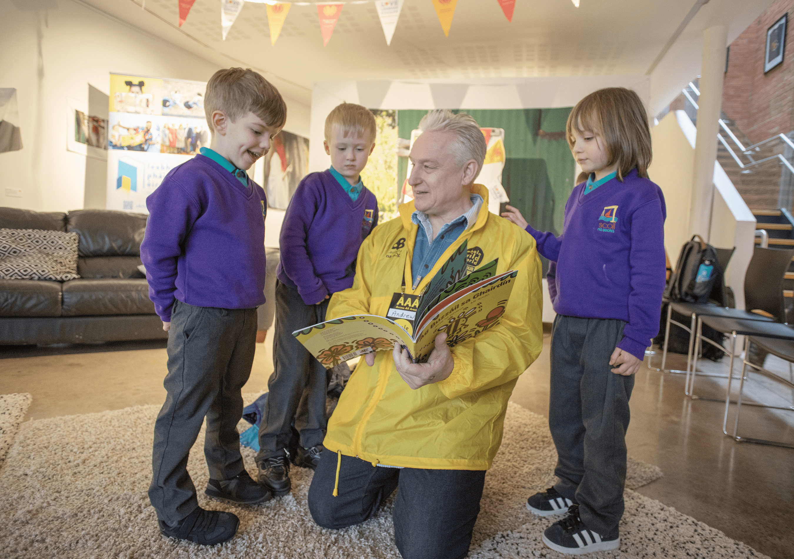 Artist Andrew Whitten with pupils from Scoil na Seolta