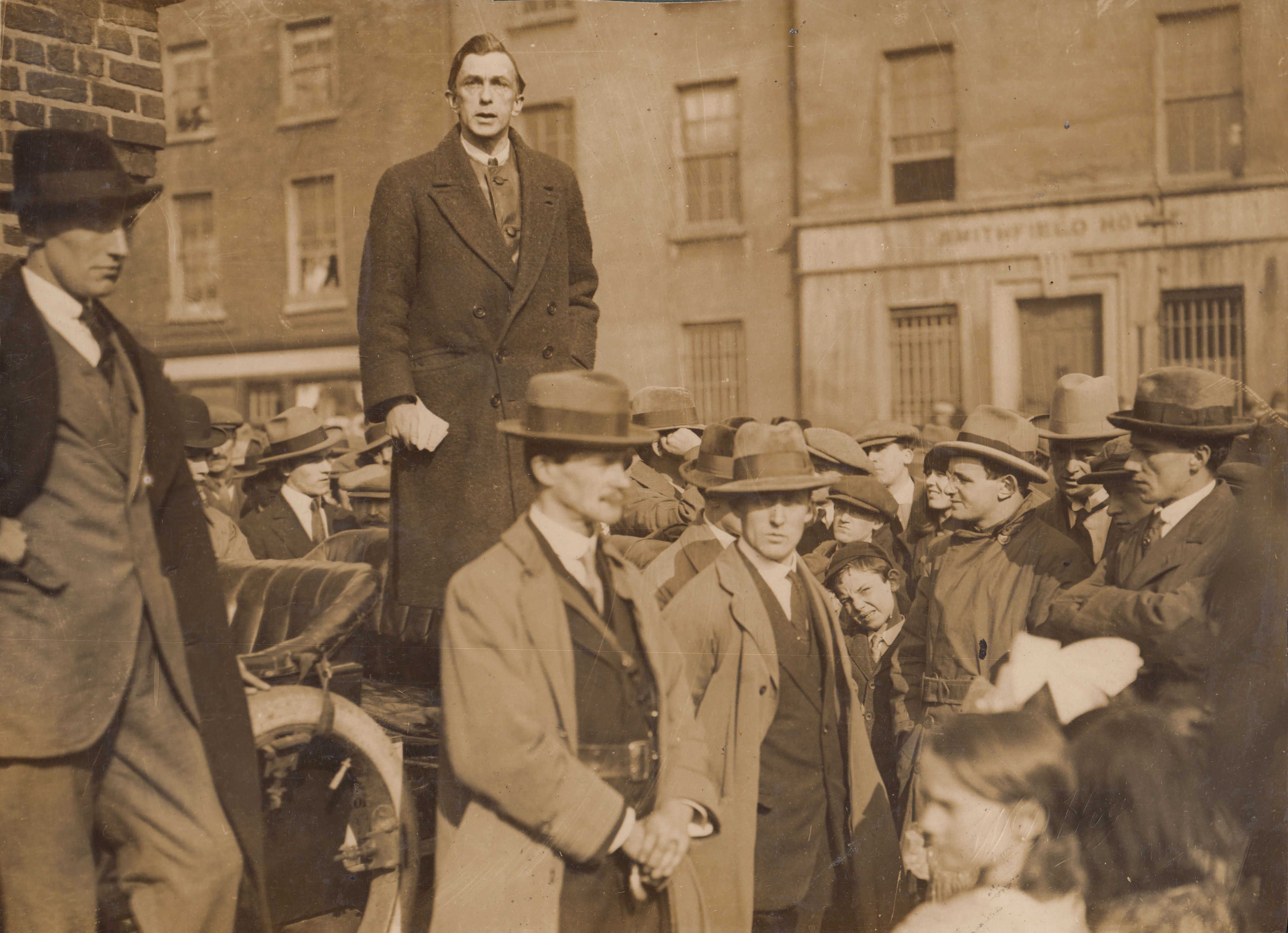 On 2 April 1922, he addressed members of the anti-Treaty Dublin Brigade IRA in Smithfield, in which he said those present ‘were there to declare that they would defend the Irish Republic, against its enemies, whether foreign or domestic’. (Private collection)