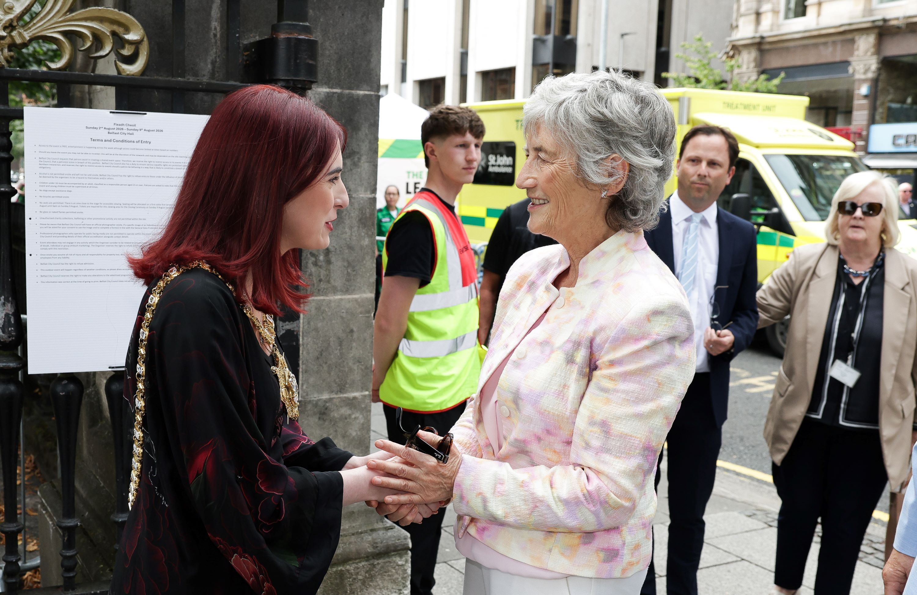 Lord Mayor Rois-Máire Donnelly welcomes President Catherine Connolly