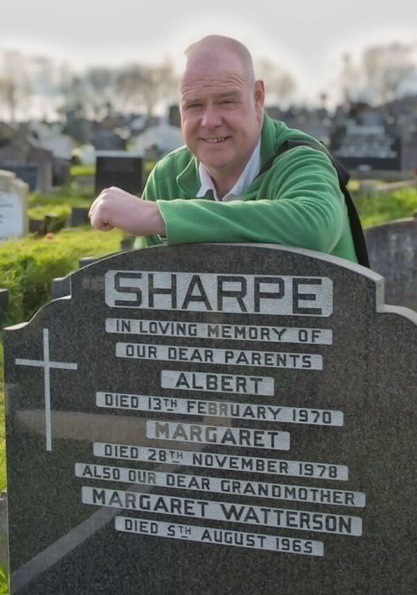 DARA BARRETT - MEMORY LANE TOURS