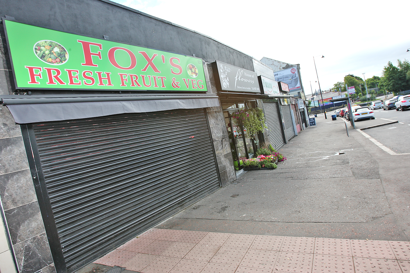 Fox\'s Fresh Fruit and Veg shop in Ardoyne. 1277mj16