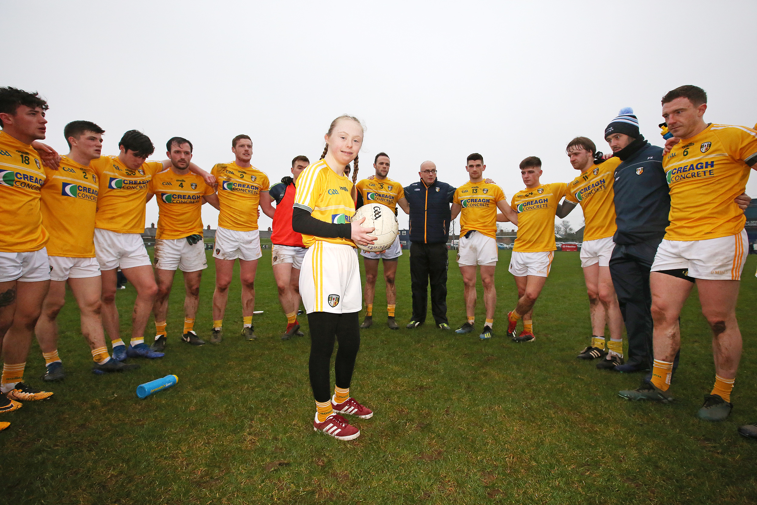 Zara McCavigan has become the first young sportswoman with Down\'s Syndrome to win an All Ireland Scór Medal, winning the Léiriú Staitse title with Aghagallon GAA. Zara proved a lucky mascot for Antrim yesterday as they overcame London in a Division 4 clash at Corrigan Park\n\n