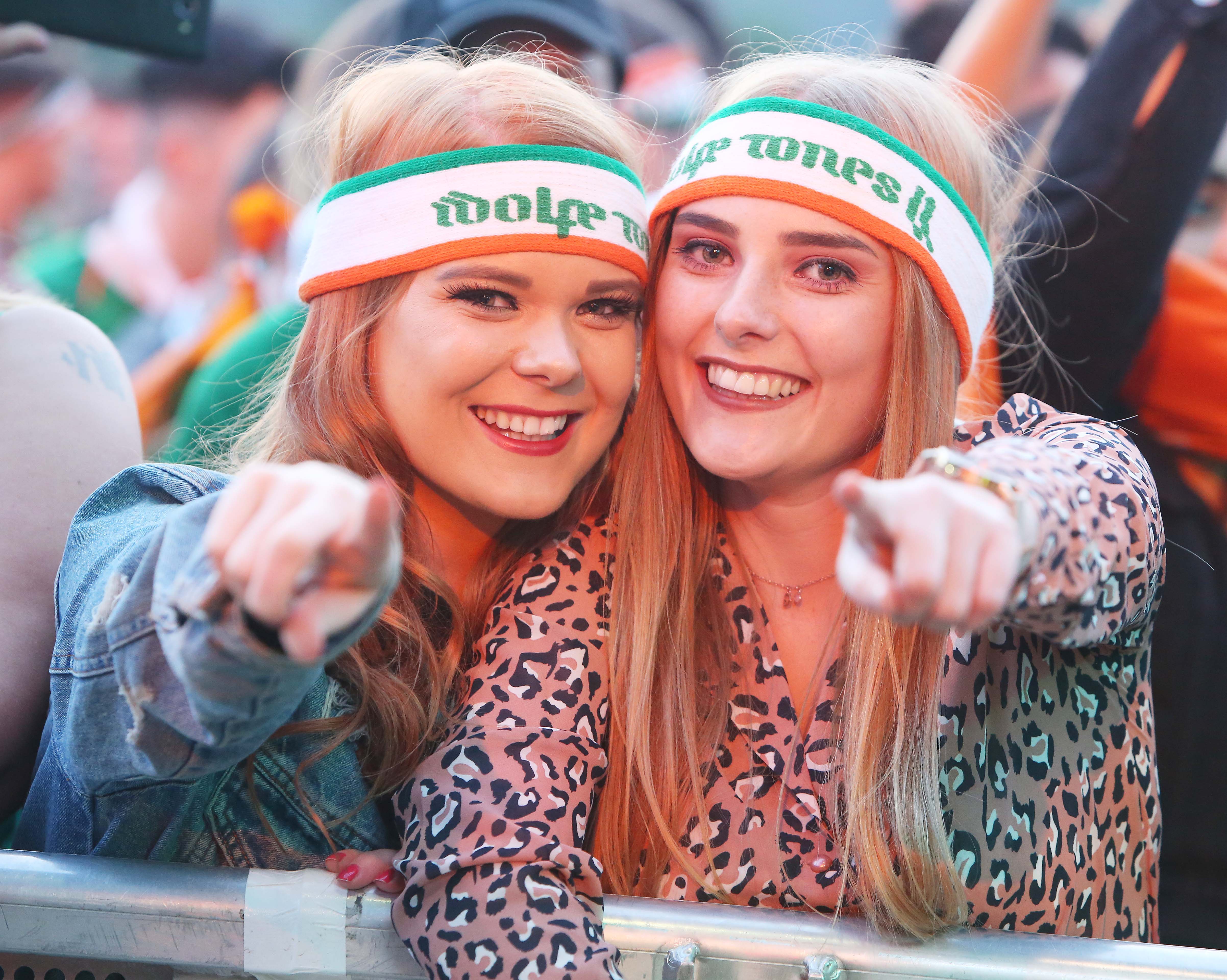 Sisters Grace and Niamh Rainey at last night\'s Wolfe Tones concert in the Falls Park 