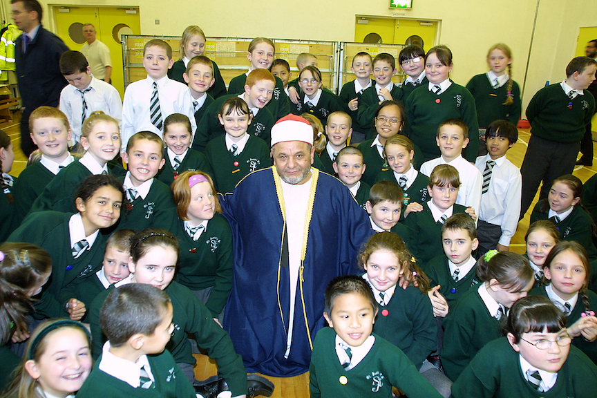 AS-SALAMU ALAYKUM: Flashback to 2004 when the Belfast Islamic Centre Imam Mohamed Elrashidi welcomed children from St Joseph\'s Slate Street to the Mosque