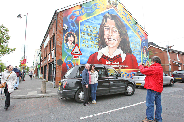 TaxiTrax Tour around West Belfast. 155mj15